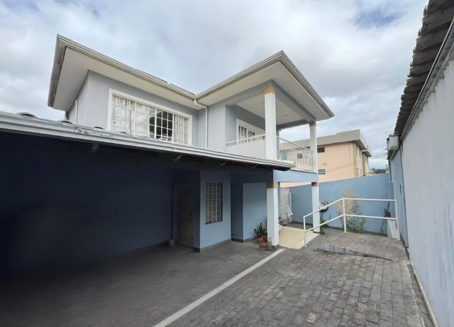 Casa com 5 dormitórios à venda, 331 m² por R$ 1.050.000,00 - Novo Eldorado - Contagem/MG